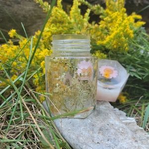 Pink county flower jar with lid